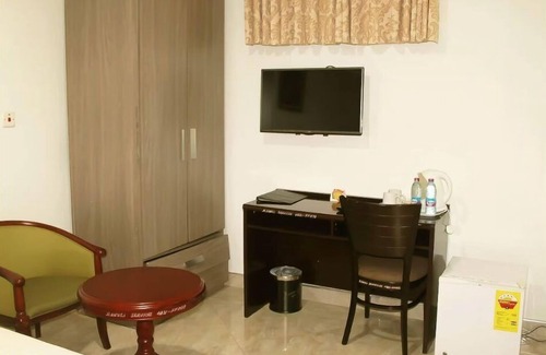Obuasi Apartment | Deluxe Twin Room