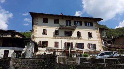 Varallo Hotel | Delzanno