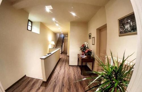 Varallo Hotel | Delzanno