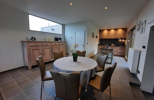 Poelkapelle House | Den Ast