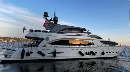Besiktas Boat Rental | Den Den İstanbul