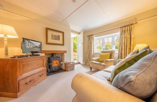 Amberley House | Densford Cottage
