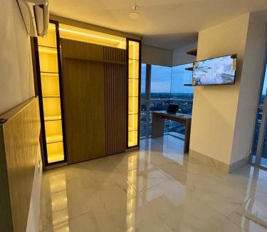 Pascuales Apartment | Dep Titanium 3hab Squash Piscina Gym Cine Ofi-Room