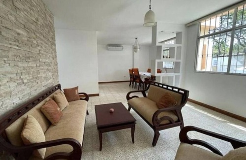 Kennedy Apartment | Departamento amplio