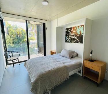 Vicente Lopez Apartment | Departamento en excelente zona, con parrilla y cochera.