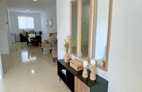 Manta Apartment | Departamento frente al Wyndham y CC La Quadra