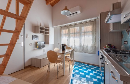 Oristano Historic Centre Condo | Dependence 1 Maison Belle èpoque & suites