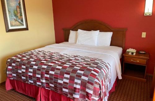 De Queen Hotel | DeQueen Courtyard Inn