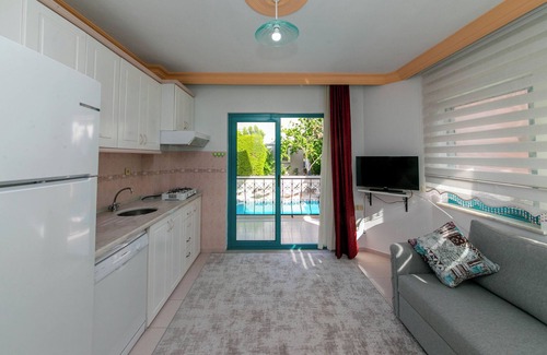Icmeler Apartment | Dere Apartment 2 Icmeler Daily Weekly Rentals