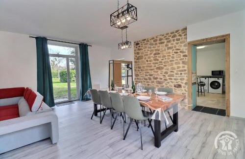 Saint-Ouen-des-Alleux House | Des alleux