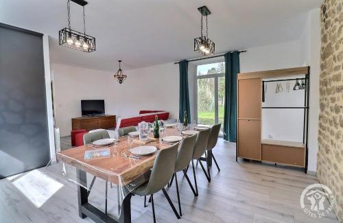 Saint-Ouen-des-Alleux House | Des alleux