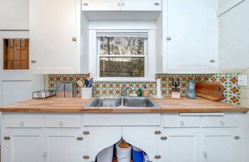 West University House | Desert Bloom/Blocks from U of A/1 BR 1 BA