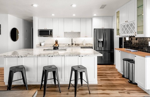 Scottsdale Highlands Estates House | Desert Bloom l 5 min to Old Town l Hot Tub