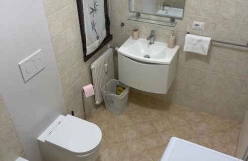 Torrino House | Desert Home Eur Torrino - Double Room with Private Bathroom