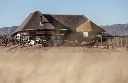 Sesriem Cabin | Desert Homestead Lodge