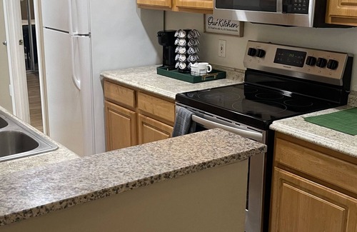 Deer Valley Condo | Desert Oasis -2BR Condo 15 mins to Downtown Phoenix, Pool & Spa