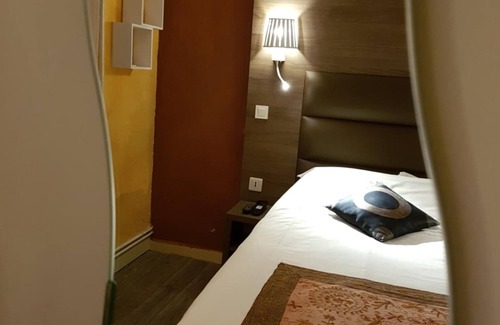 Chamboulive Hotel | Deshors Foujanet