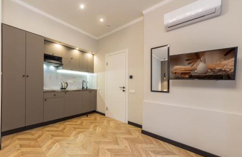 Verkhnie Misto Apartment | Design Apartment on Mykhailivskyi Ln. 4