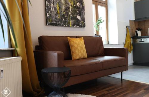Schloßchemnitz Apartment | Design Studio - Netflix, Nespresso, Zentral