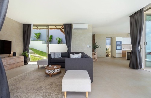 Bophut Hills Villa | Designer's Delight: Lilly Belle: 4 Bed Pool Villa