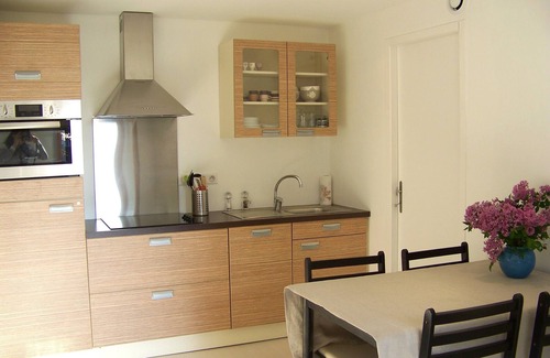 Annecy Old Town Apartment | DETACHED APARTMENT IN ANNECY'S HISTORICAL CENTER WITH PRIVATE GARDEN