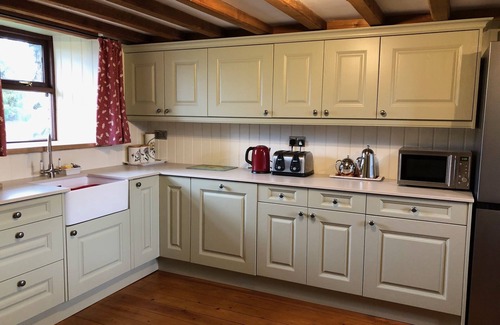 Dolgellau Cottage | Detached authentic Welsh cottage with magnificent views and large mature garden