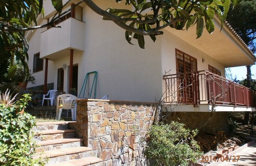 Sant Vicenc de Montalt House | Detached family house, private garage and sea views
