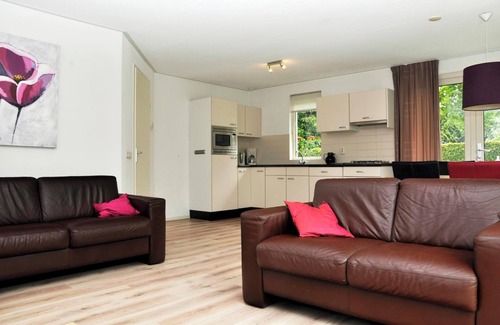 Noordwolde House | Detached holiday bungalow for eight people