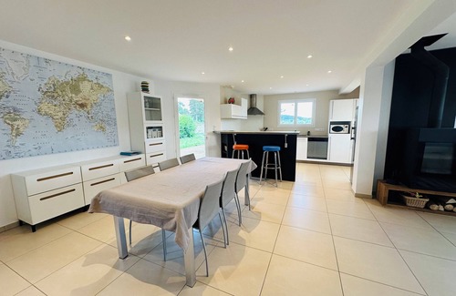 Marigny House | Detached house with panoramic terrace at Lake Chalain