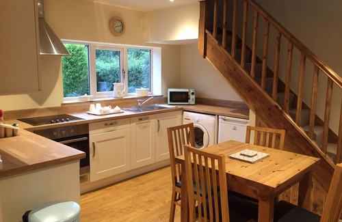 Ulrome Cottage | Detached Rural Cottage in gorgeous grounds sleeps 2A2C walking distance to beach