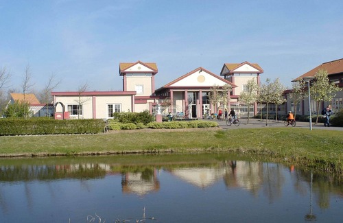 Scharendijke Villa | Detached villa with 4 bedrooms, 1 km. from the sea