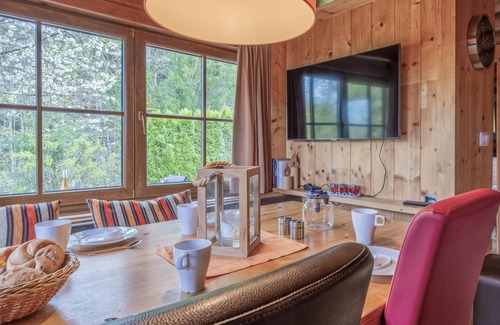 Woergl Ski Chalet | Detached wooden chalet with panoramic views