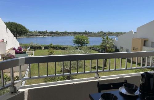 Saint-Andre-Lachamp Apartment | Deux pièces rénové avec terrasse, parking privé à Port Camargue - FR-1-250-173