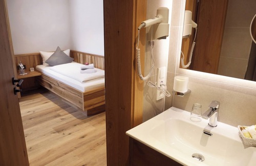 Weissbach an der Alpenstrasse Hotel | DEVA Hotel Alpenglück