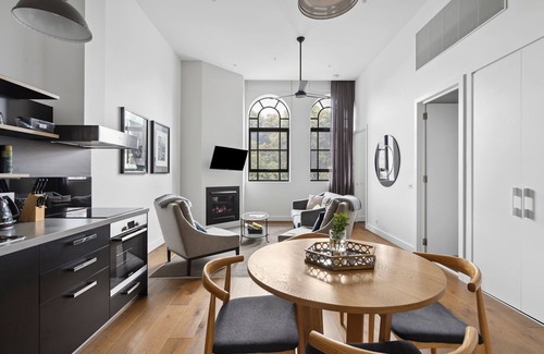Geelong Apartment | Devlin 103 Luxe Apartment, Geelong