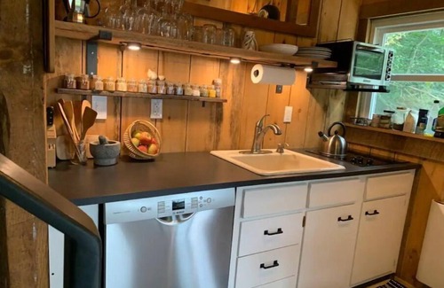South Kortright House | Dezi's Retreat and Waterfall