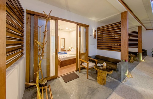 Dhiffushi House | Dhiffushi White Sand Beach Hotel