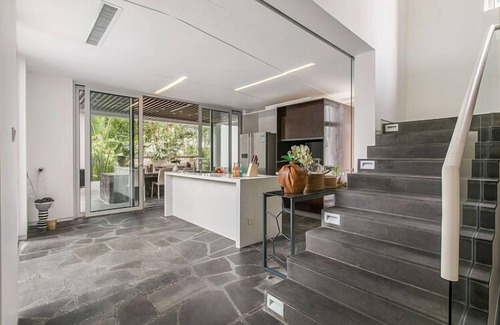 Lingshui Villa | Diamond beach OceanView Villa