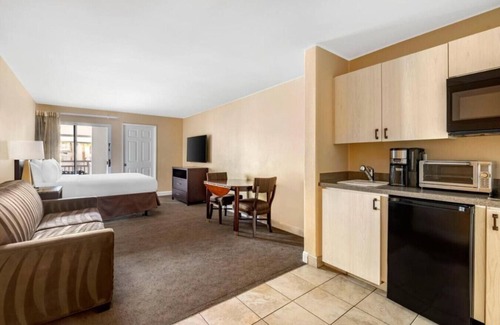 Canyon Corridor Condo | Diamond - Palm Canyon Resort - 2BD