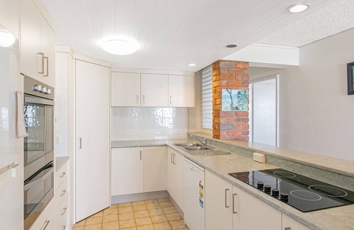 Tugun Apartment | Diamond Place 1 - Absolute Beachfront