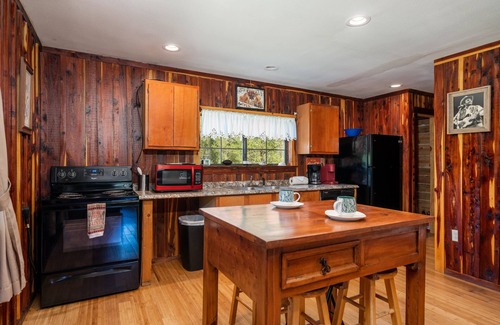 Murfreesboro Cabin | Diamond River Run Cabin by StayLage