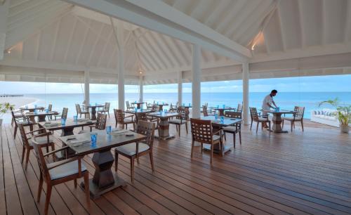 Athuruga Island Resort | Diamonds Athuruga Maldives Resort & Spa