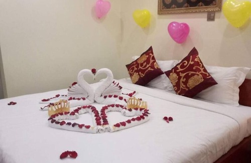 Mandalay Hotel | Diamonds Inn