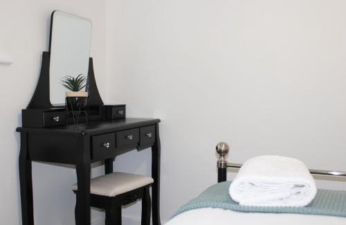 Didcot Apartment | Didcot - Private Flat with Garden & Parking 07