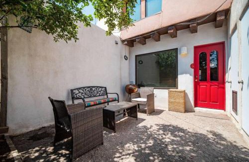 South Capitol House | Diego Getaway- Courtyard - 3BR & Office