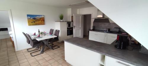 Marsberg Apartment | Diemeltal Lodge Ferienwohnung