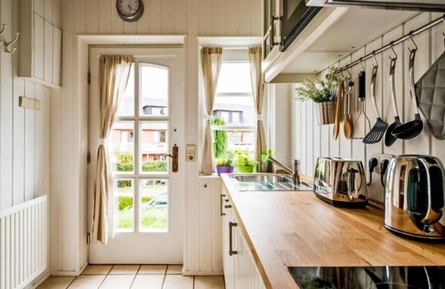 Jork Apartment | Dike crown - directly at the Este - unique view of the river