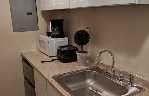 West Chester Apartment | Dimmick Apartment Retreat 1 Bed 1 bath Sleeps 3
