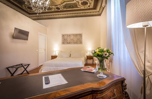 Isolotto House | Dimora Bandinelli Firenze