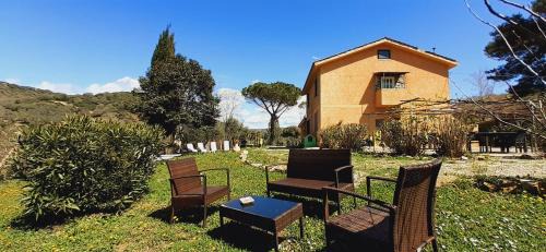 Roman Coast House | DIMORA IL CAMALEONTE apartments in nature with pool